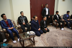 دیدارجمعی از اعضای کمیته مستقل پرثوا و پیشکسوتان با سید حسن خمینی