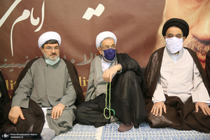 مراسم تشییع حجت الاسلام و المسلمین محتشمی پور در حسینیه جماران