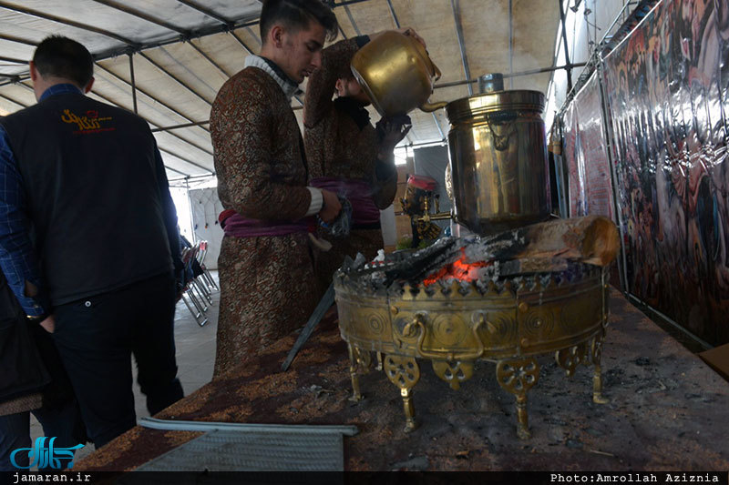 نمایشگاه گردشگری عطر یاس در حرم مطهر امام خمینی(س)