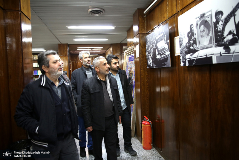 تجدید میثاق اقشار مختلف مردم با آرمان های حضرت امام(س) در حسینیه جماران