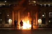 پنجشنبه سیاه؛معترضان فرانسوی شهرداری شهر بوردو را آتش زدند