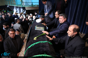 مراسم وداع با پیکر آیت الله هاشمی رفسنجانی(ره) در حسینیه جماران-11