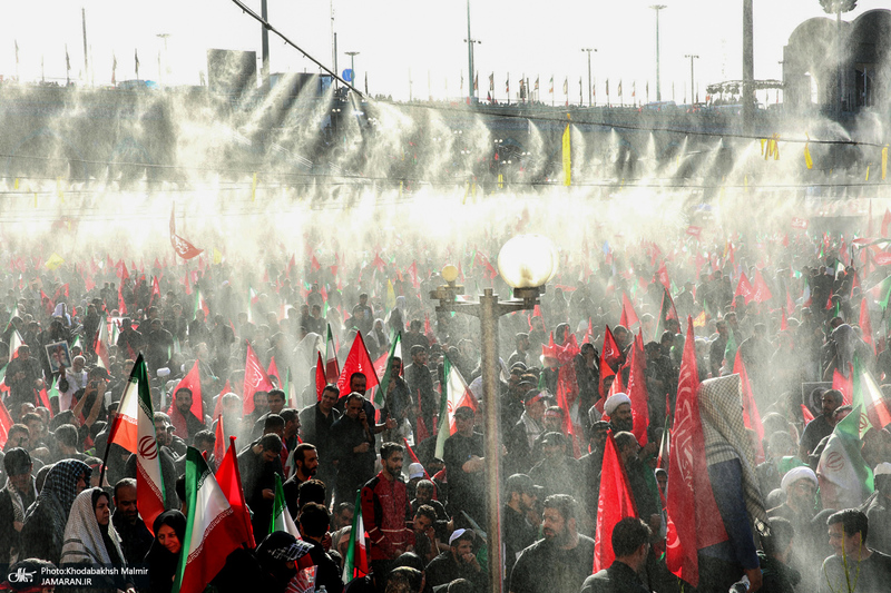 اقامه نماز بر پیکر مطهر رهبر شهید انقلاب-2