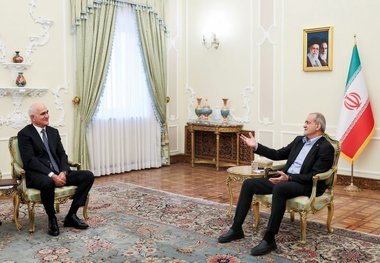 پزشکیان: مرزها نباید مانع توسعه روابط ایران و جمهوری آذربایجان باشند؛ باید از ظرفیت‌های همسایگی حداکثر بهره را برد