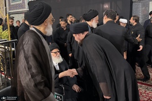 حضور آیت الله سید حسن خمینی در مراسم بزرگداشت رهبر شهید انقلاب در حرم مطهر رضوی