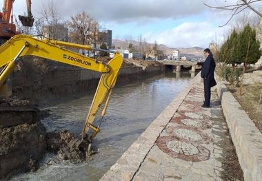 کانال‌ها و مسیل‌های شهری در بجنورد لایروبی می‌شوند