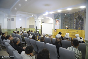 نشست «قرآن و عترت، محور اتحاد مسلمانان در اندیشه امام خمینی(س)» به زبان اردو