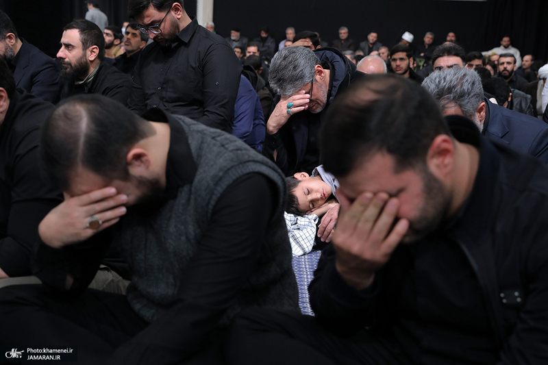 اولین شب مراسم عزاداری حضرت فاطمه‌زهرا (س) در حسینیه امام خمینی