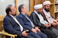 دیدار دکتر کمساری با نماینده ولی‌فقیه در عراق در بیت امام (5)