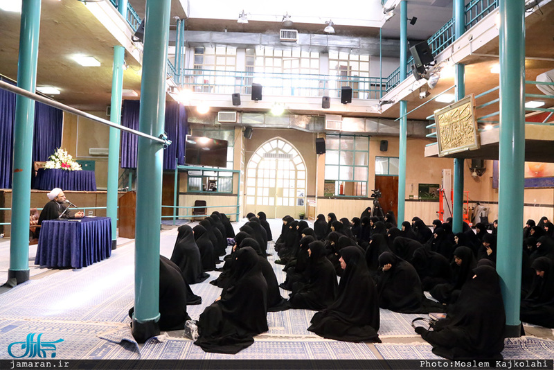 مراسم تحلیف و اختتامیه دوره های عمومی بدو خدمت پاسداری خواهران 