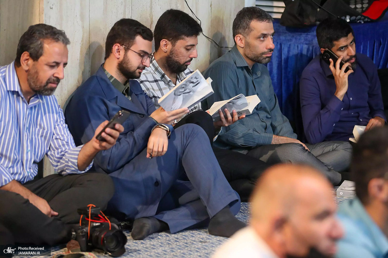 اجتماع دانشگاهیان در حسینیه جماران