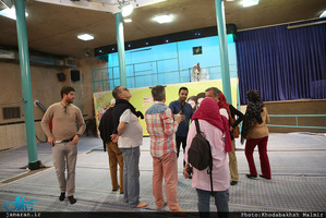 بازدید گردشگران خارجی از کشور پرتغال از بیت امام خمینی (س) از جماران