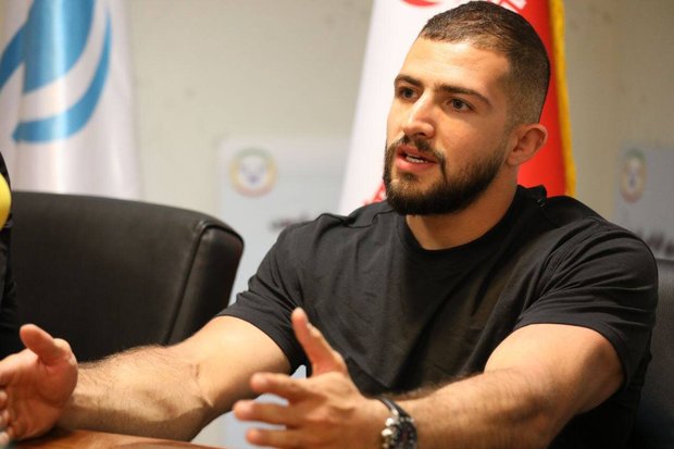 انتقاد تند ستاره کراسفیت از حاشیه سازان خارج از انجمن