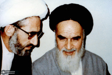 امام علت ماندن در فرانسه را چه عنوان کرد؟