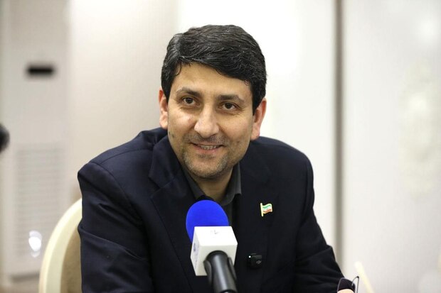 وزیر ارتباطات در نشست با خبرنگاران: رسانه‌ها باید مطالبه‌گر باشند/ گزارش جامع کیفیت شبکه ارتباطی به مردم ارائه می‌شود