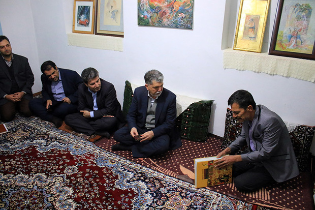 وزیر فرهنگ و ارشاد اسلامی از استاد احمدرضا رحیمی تجلیل کرد