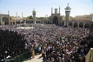 تشییع مرحوم آیت الله عباسعلی سلیمانی (ره) در حرم مظهر حضرت معصومه (س)