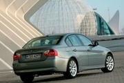 معرفی مرسدس بنز E۲۳۰ و مقایسه با BMW 320i+ مشخصات فنی و تصاویر