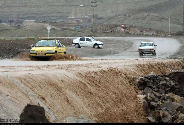 جاده‌های روستایی قم خسارتی از سیلاب ندیدند