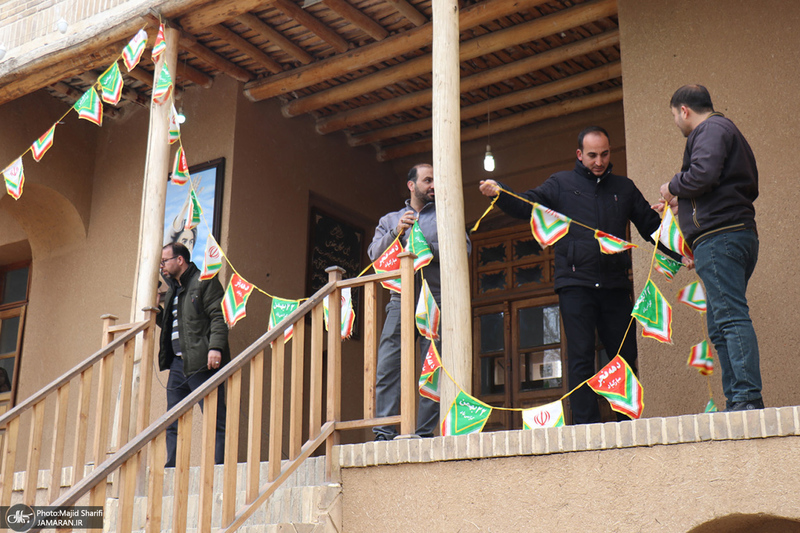 آذین بندی بیت تاریخی امام خمینی به مناسبت دهه فجر انقلاب