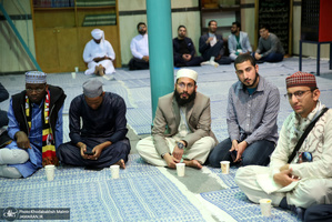 بازدید جمعی از شرکت کنندگان سی وششمین دوره مسابقات بین المللی قرآن کریم از جماران‎