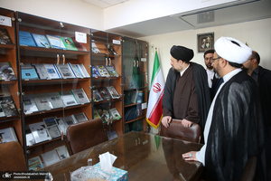 بازدید سید حسن خمینی از موسسه تنظیم و نشر آثار امام خمینی (س)