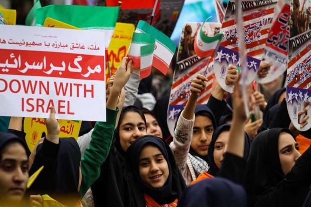 13 آبان نماد مقاومت ملت ایران در مقابل نظام سلطه است
