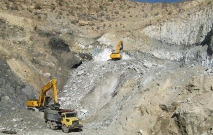 منابع طبیعی در صدور مجوز برای استخراج معدن برابر قانون رفتار می‌کند