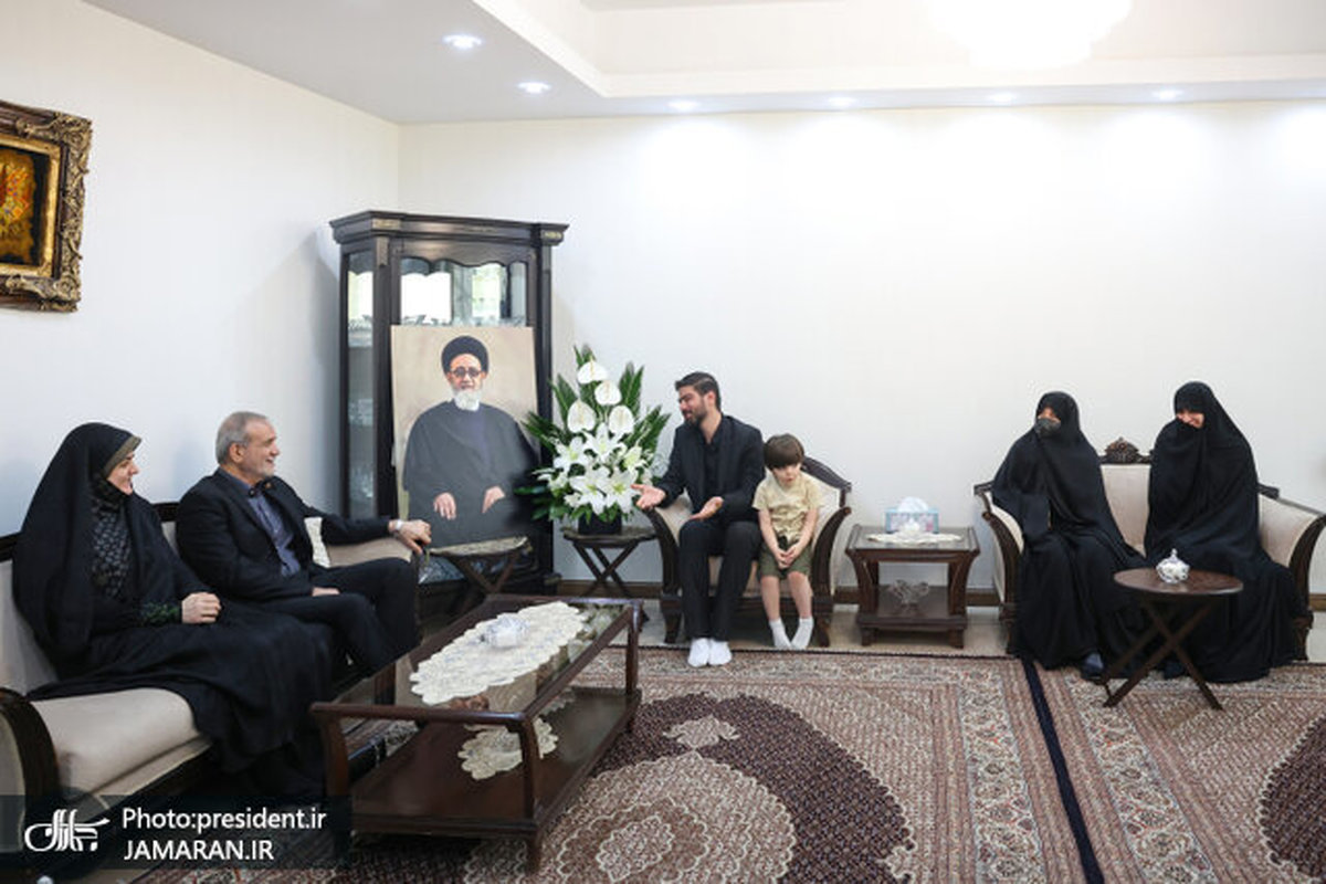 دیدار پزشکیان با خانواده شهید آل هاشم و سرتیم حفاظت شهید رئیسی + عکس