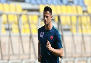 مهاجم پرسپولیس معاوضه شدنی نیست

