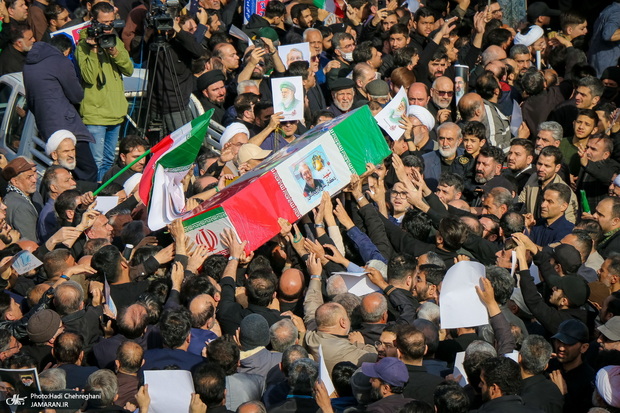 چرا شهید علی لاریجانی را در شهر قم دفن کردند؟
