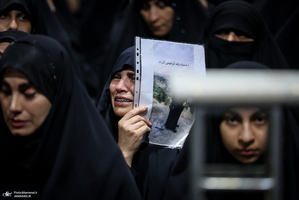 اولین شب مراسم عزاداری ماه محرم در جوار محل عروج ملکوتی قائد شهید انقلاب