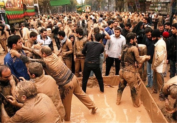 گل مالی و نوای چمری اوج ماتم عاشورای لرستان