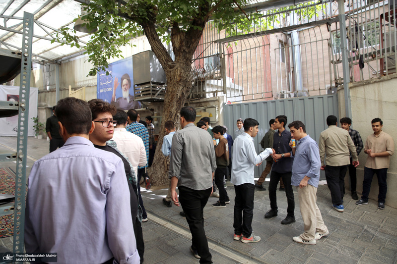 بازدید دانش آموزان مدرسه پیام امام (ره) از جماران