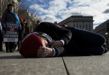 عکس/ مرگ در مقابل کاخ سفید 