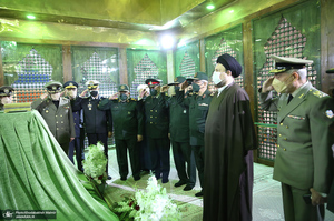 تجدید بیعت فرماندهان ارشد نیروهای مسلح با آرمان های حضرت امام خمینی (س)