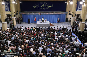 دیدار جمعی از دانشجویان و نمایندگان تشکلهای دانشجویی با رهبر معظم انقلاب اسلامی