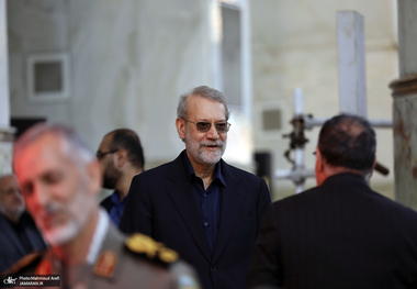 لاریجانی: امام خمینی در سطح بین‌المللی با ظلم مبارزه کردند/ حکومت اگر بخواهد استواری بیشتری پیدا کند باید روی مردم اتکا داشته باشد