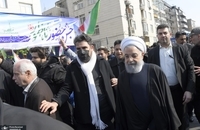 حضور حسن روحانی در راهپیمایی ۲۲ بهمن (6)