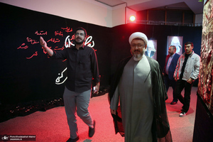 بازدید رئیس موسسه تنظیم و نشر آثار امام خمینی(س) از نمایشگاه خط خون