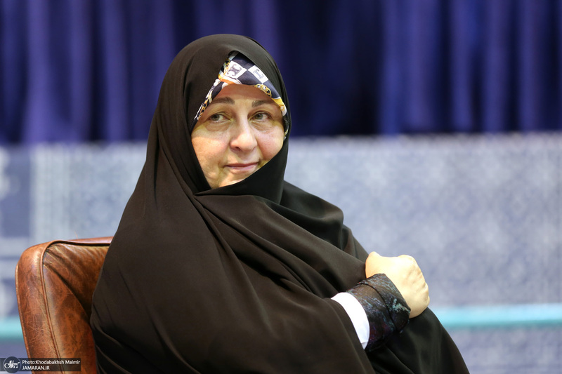 دیدار جمعی از خواهران نخبه عراقی با دکتر فاطمه طباطبایی در جماران