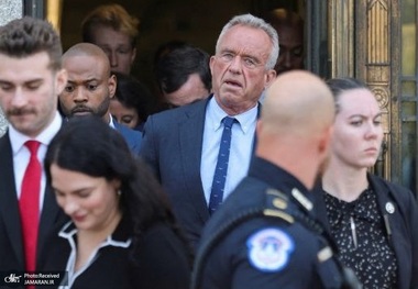 خانواده وزیر بهداشت دولت ترامپ: او خطری جدی برای سلامت مردم آمریکاست! رابرت کندی جونیور باید استعفا دهد