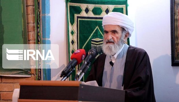 امام جمعه سنندج: ممانعت از گسترش منکرات در جامعه یک ضرورت است