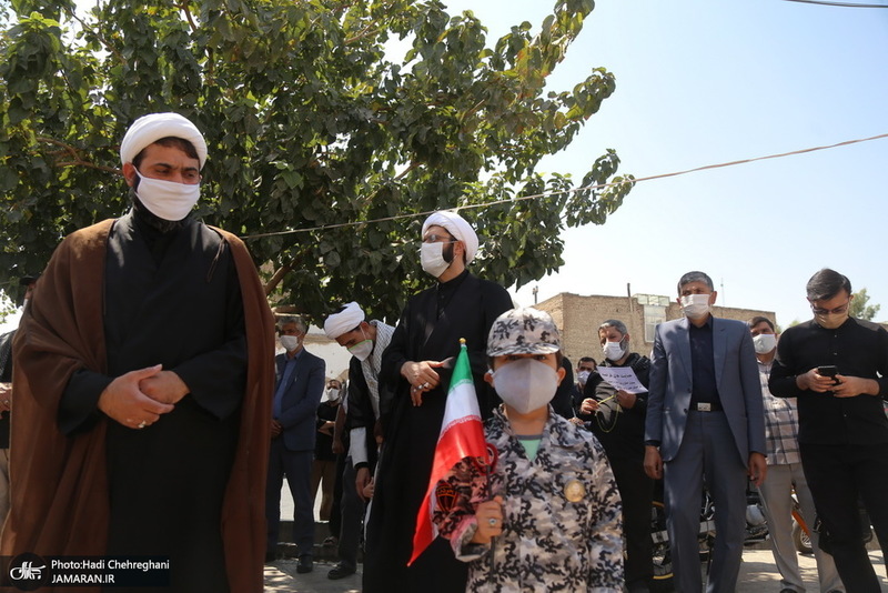 تجمع محکومیت توهین به پیامبر اکرم(ص)‌در مقابل بیت امام(س) در قم