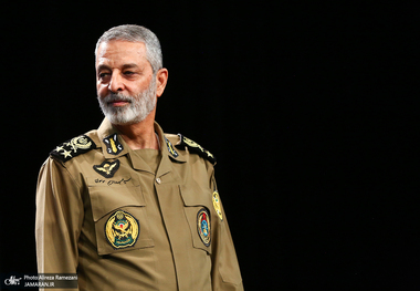 فرمانده کل ارتش: اگر جنگی شروع شود، با قدرت دفاع میکنیم/ ممکن است محاسبات و اطلاعات غلطی که به دشمنان ما دادند، آنها را دچار اشتباه در تصمیمگیریهایشان کند/ {با رزمایشها} به دشمنان نشان دادیم قدرت ما افزایش یافته است