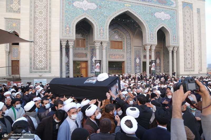 مراسم تشییع و خاکسپاری پیکر مرحوم آیت الله یزدی(ره)