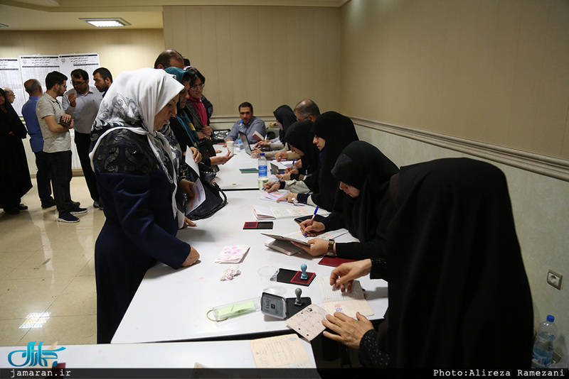 انتخابات ریاست جمهوری و پنجمین دوره‌ی انتخابات شوراهای اسلامی-حسینیه جماران