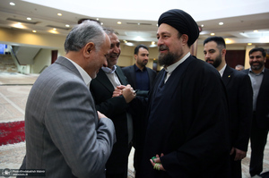 حاشیه های تجدید میثاق رئیس جمهور و اعضای دولت با آرمان های حضرت امام خمینی (س)