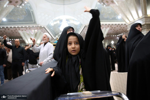 مراسم عزادارای شب عاشورا در حرم مطهر امام خمینی