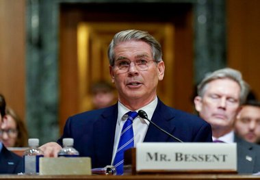 وزیر خزانه‌داری آمریکا: ایران تحت فشار حداکثری است